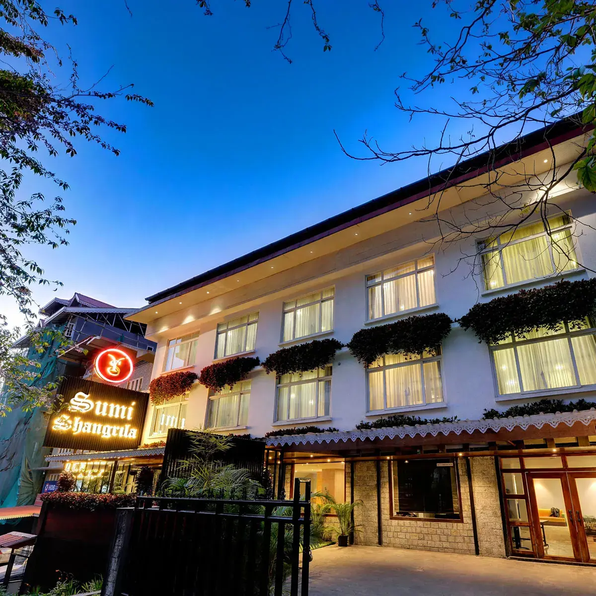 Sumitel Shangrila Deorali - Best Hotels in Gangtok with Kanchenjunga View