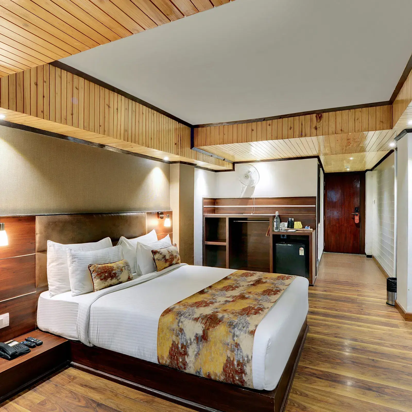 Accommodations at Yashshree Mall Road