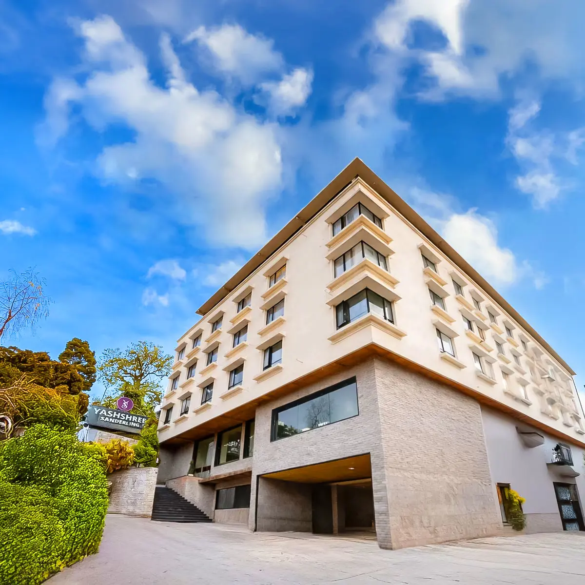 Yashshree Sanderling luxury hotel by Sumi Yashshree Hotels