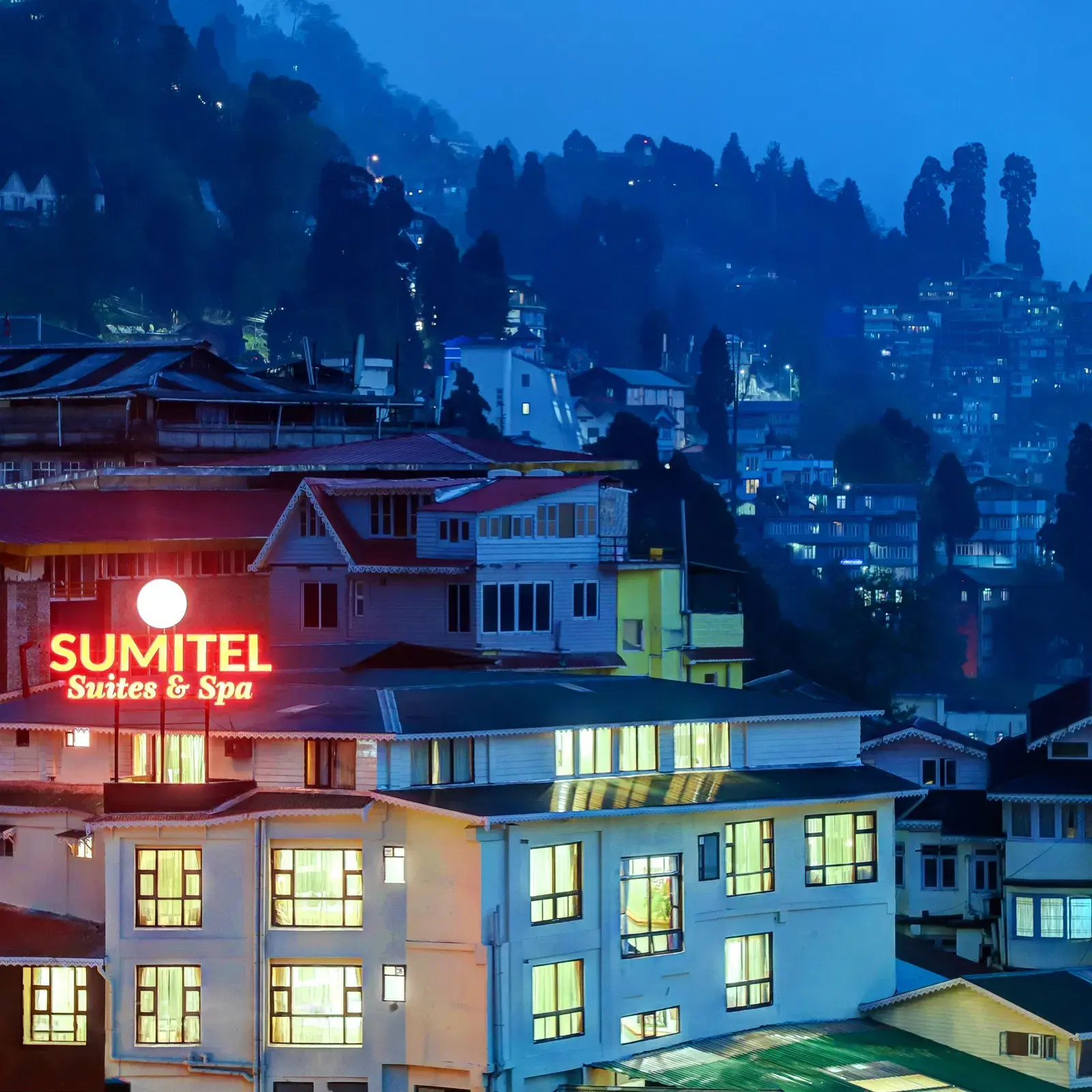 Sumitel Hotel, 500 meters from Mall Road