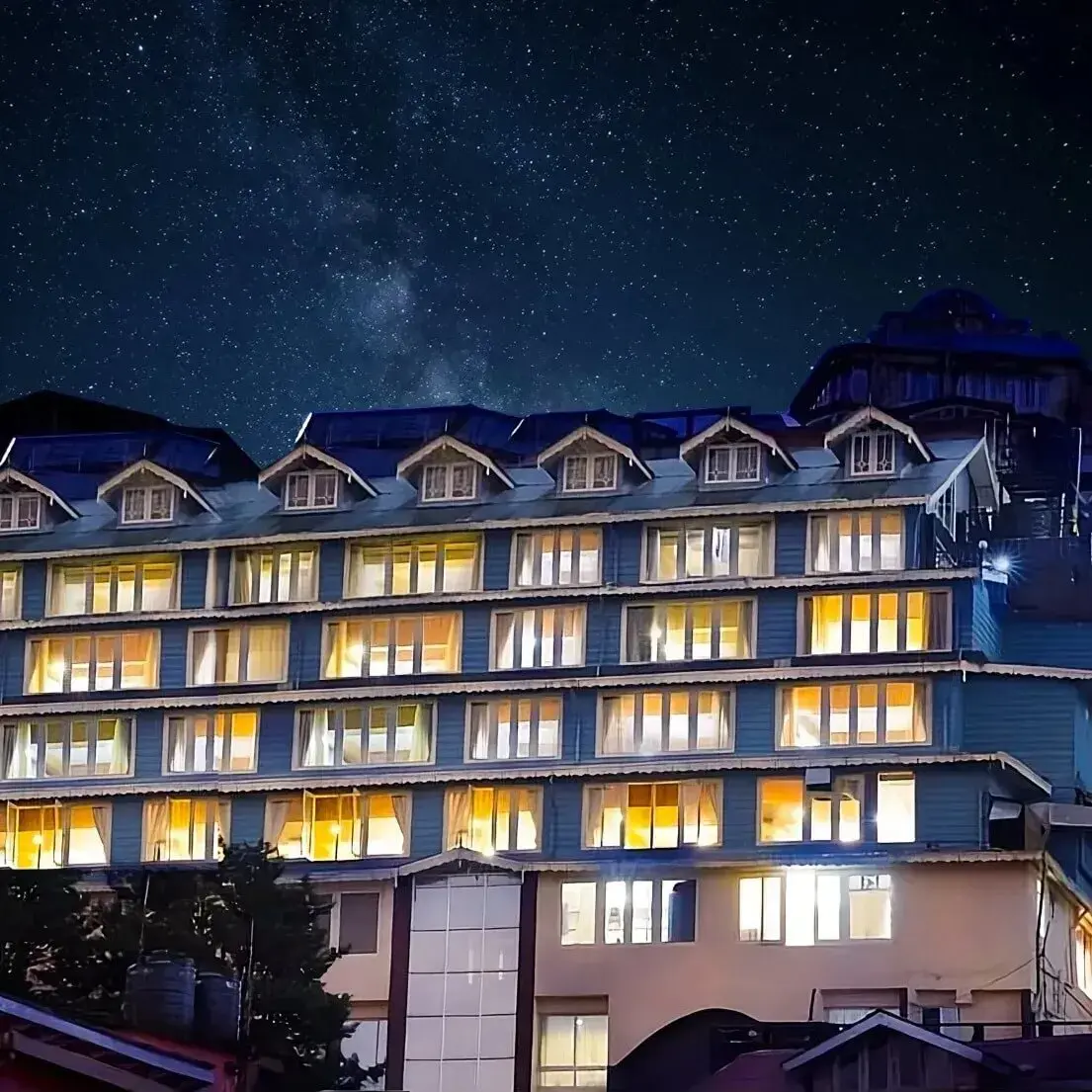 Yashshree Mall Road, Darjeeling - Hotels In Darjeeling Mall Road luxury hotel by Sumi Yashshree Hotels