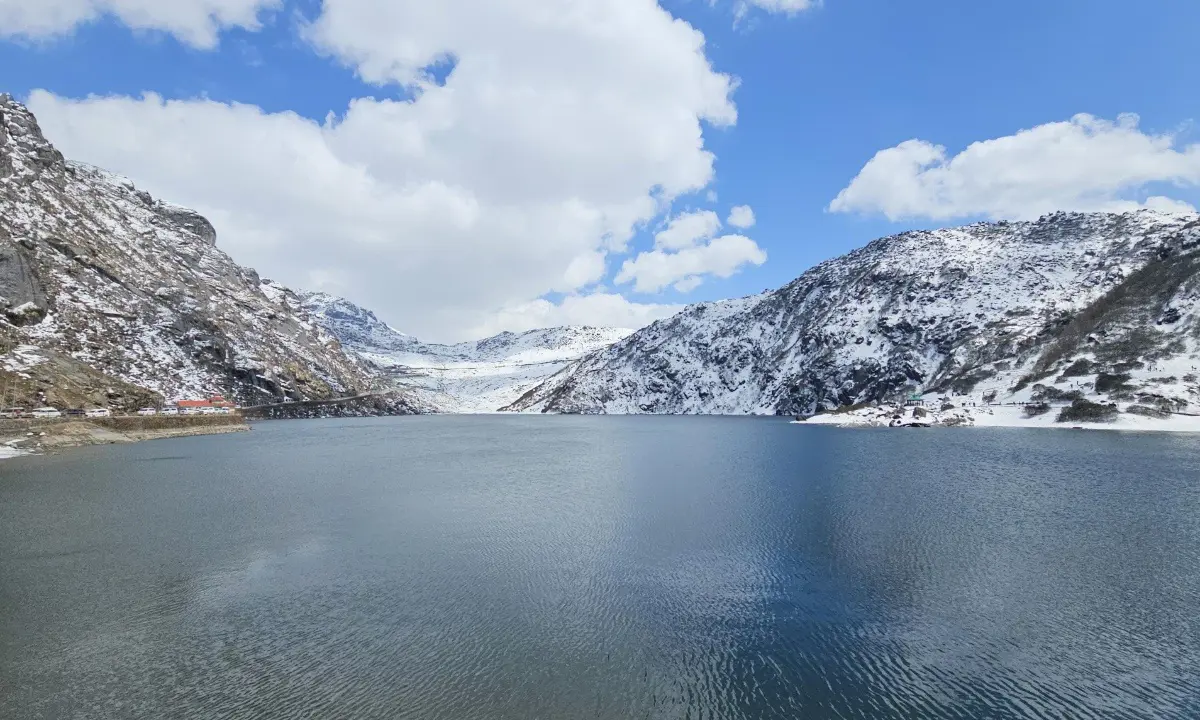 Tsomgo Lake – The High-Altitude Beauty