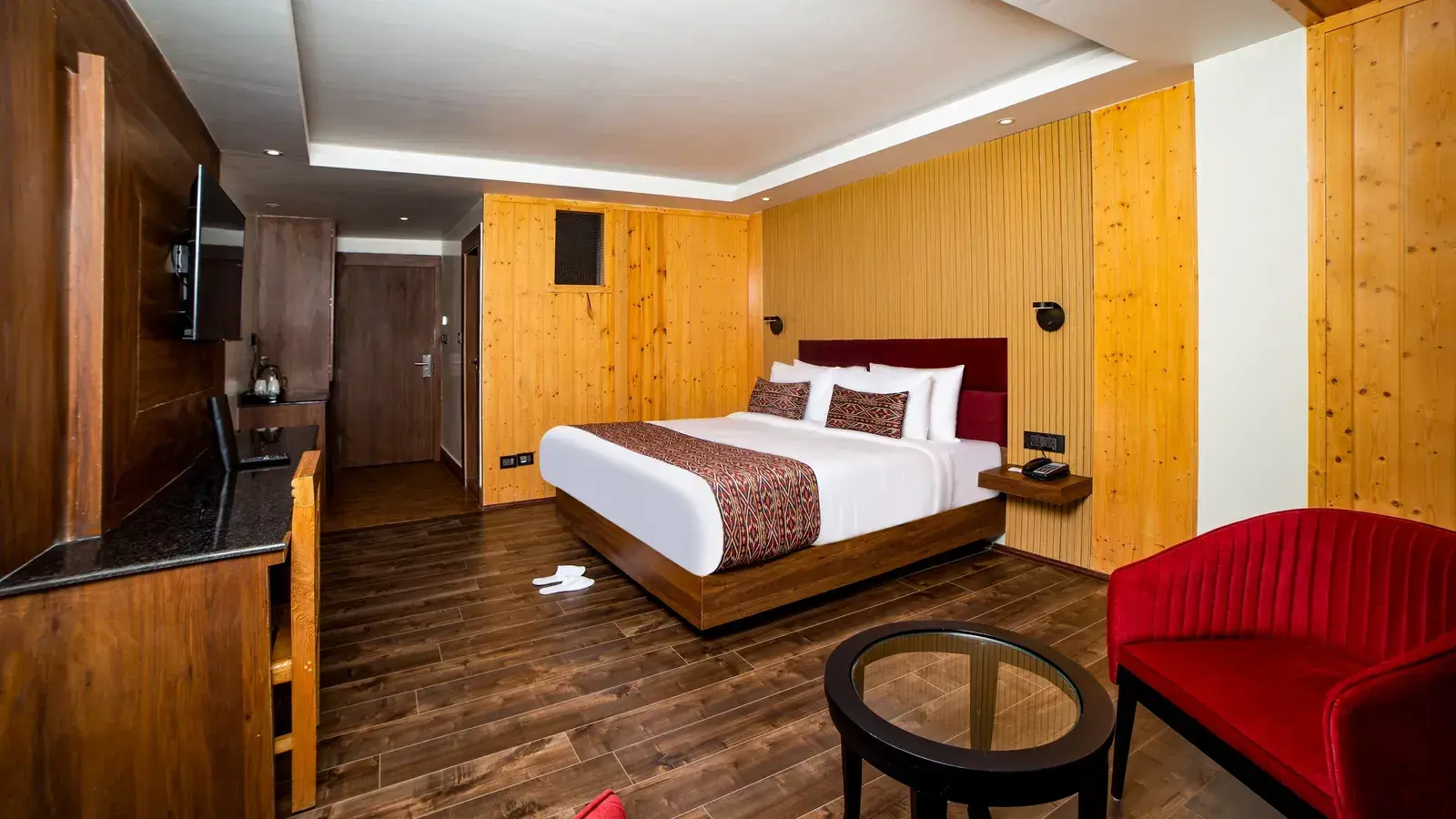 Yashshree Premium Room