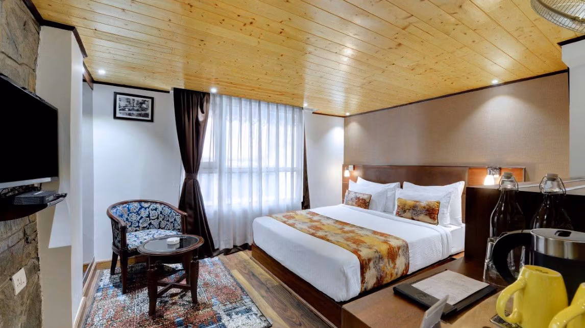 Yashshree Premium Room