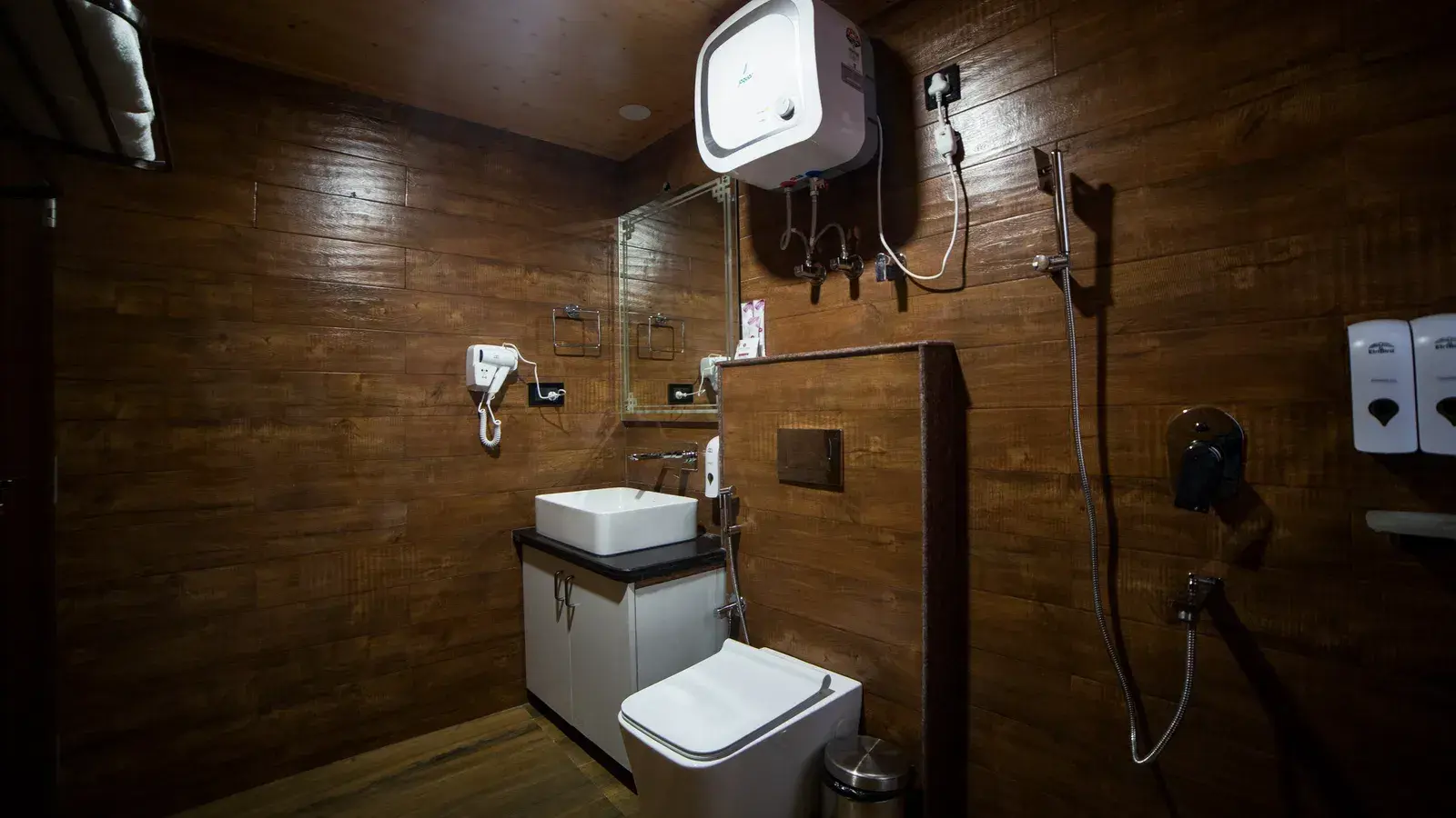 Yashshree Standard Room