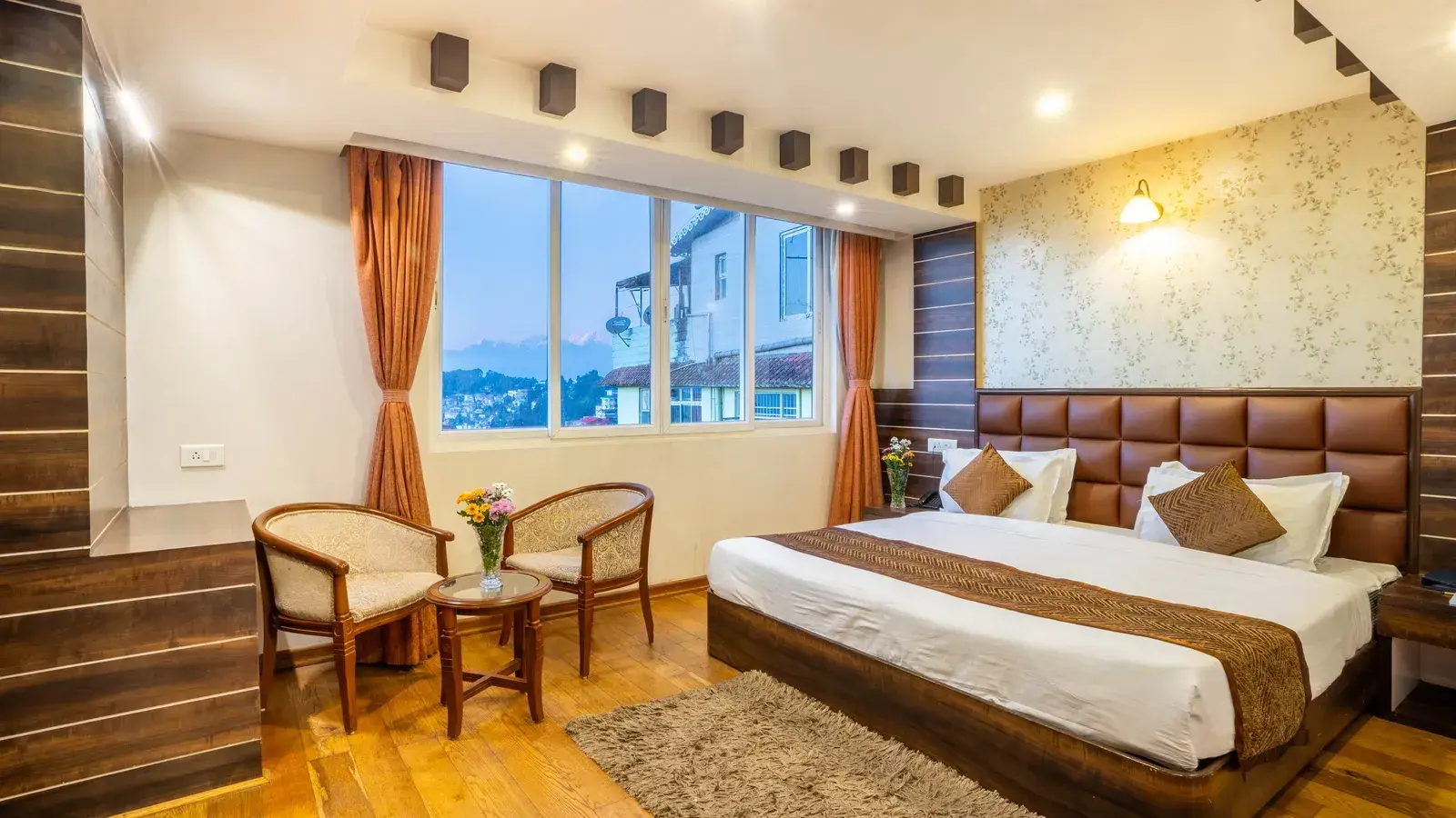 Suite Room with Kanchenjunga View